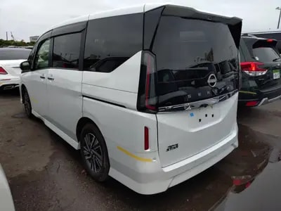 Nissan Serena 2025