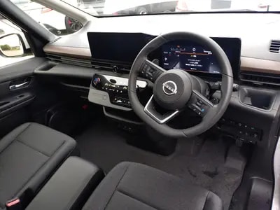 Nissan Serena 2025