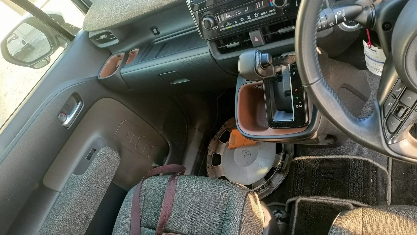 Toyota Sienta_history