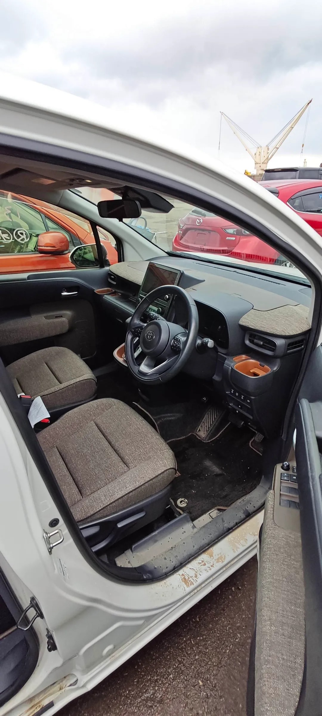 Toyota Sienta_history