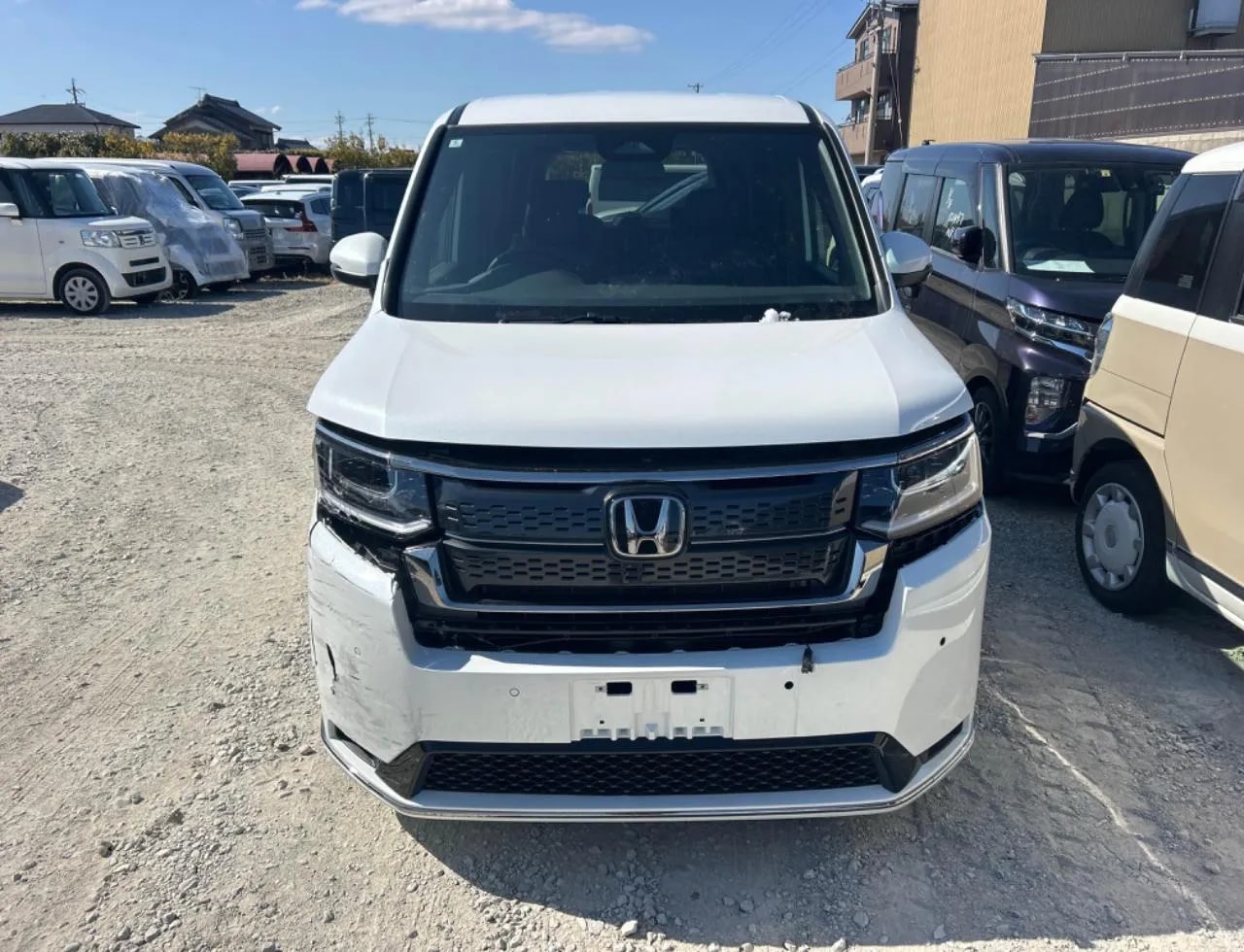 Honda StepWGN 4WD