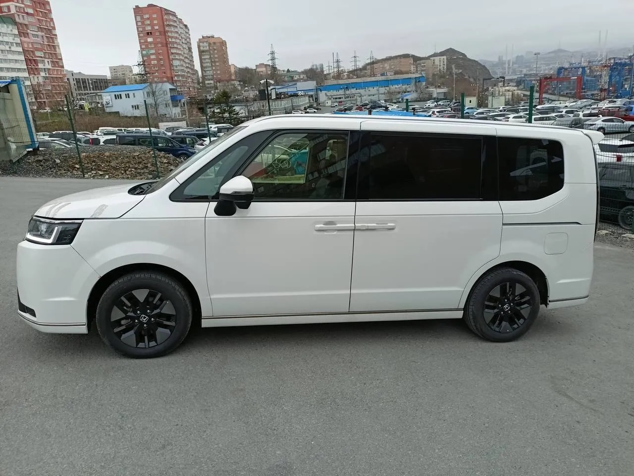 Honda StepWGN 4WD_history
